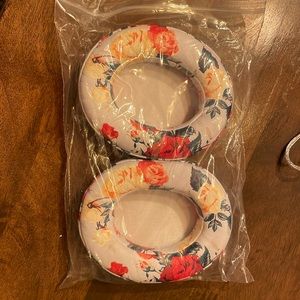 Studio Beats Ear replacement pieces.